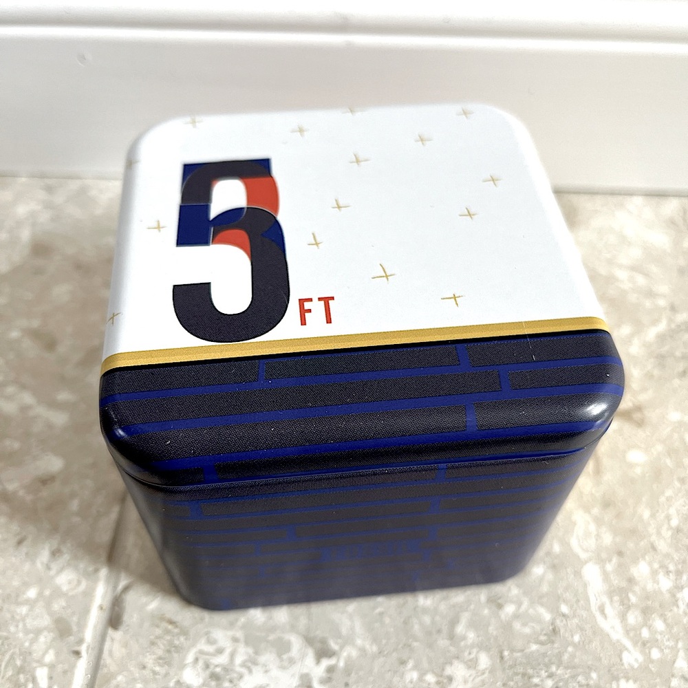 ⚡️2/$15⚡️2014 Fossil tin (with small dent)